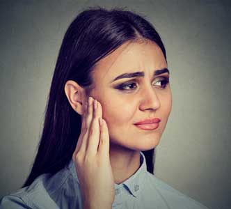 La pression dans l’oreille : causes et remèdes