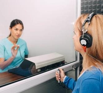 Risques inhérents à l’absence de tests auditifs